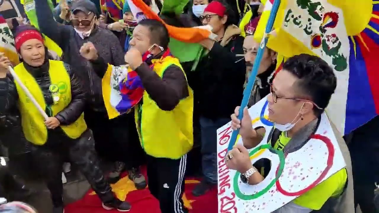 Tibetans Protest Beijing Olympics by Burning Chinese Flag outside Embassy in Delhi