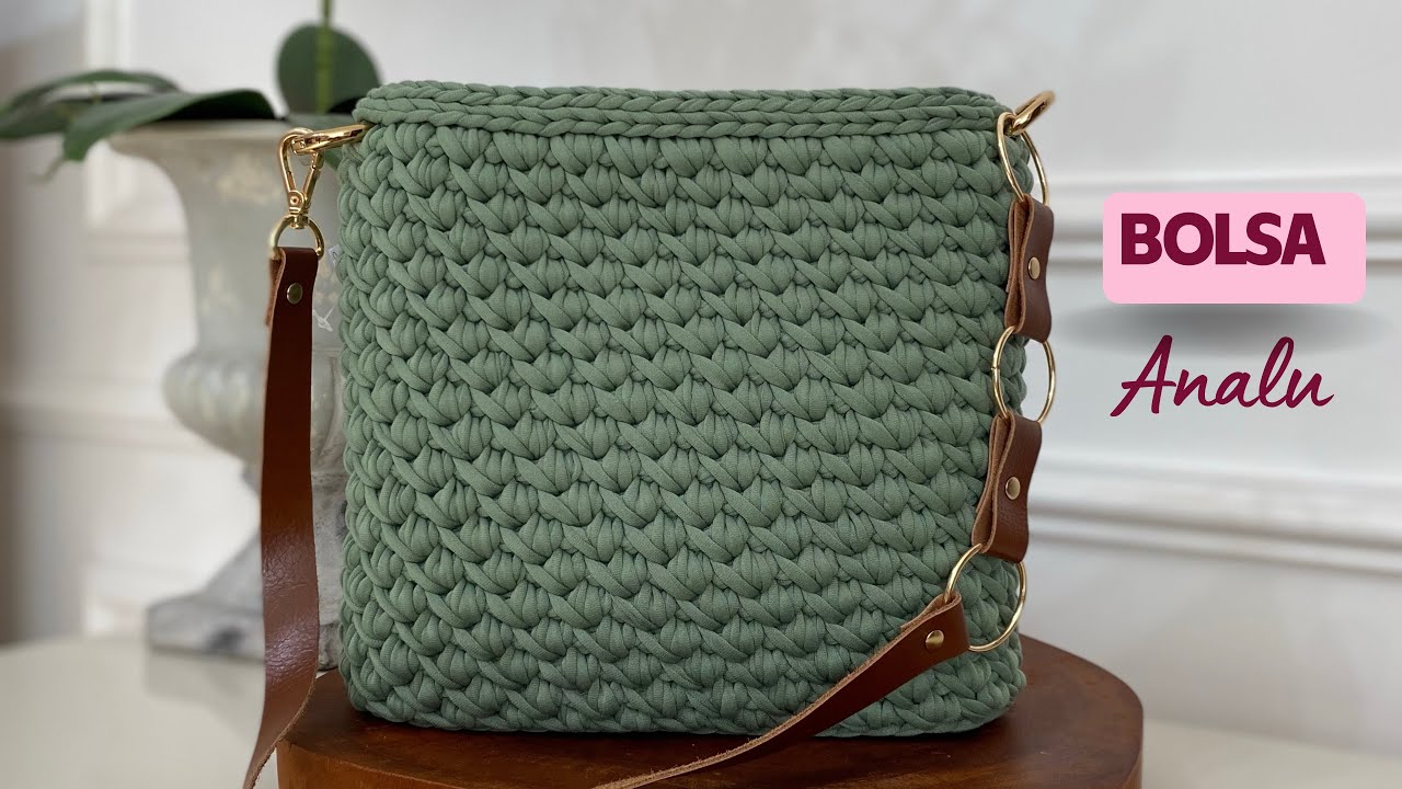 Bolsa de crochê com fio de malha - Ponto fantasia