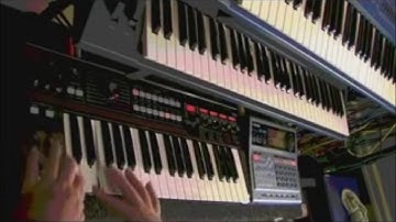 Korg R3 Synthesizer Solos!!