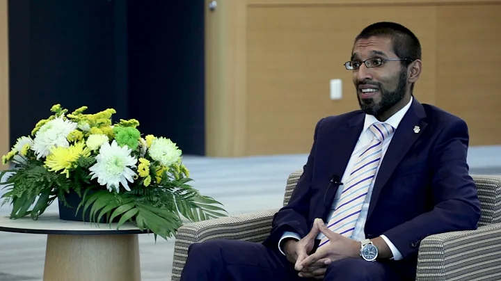 Dean Mazumder Speaking with Students