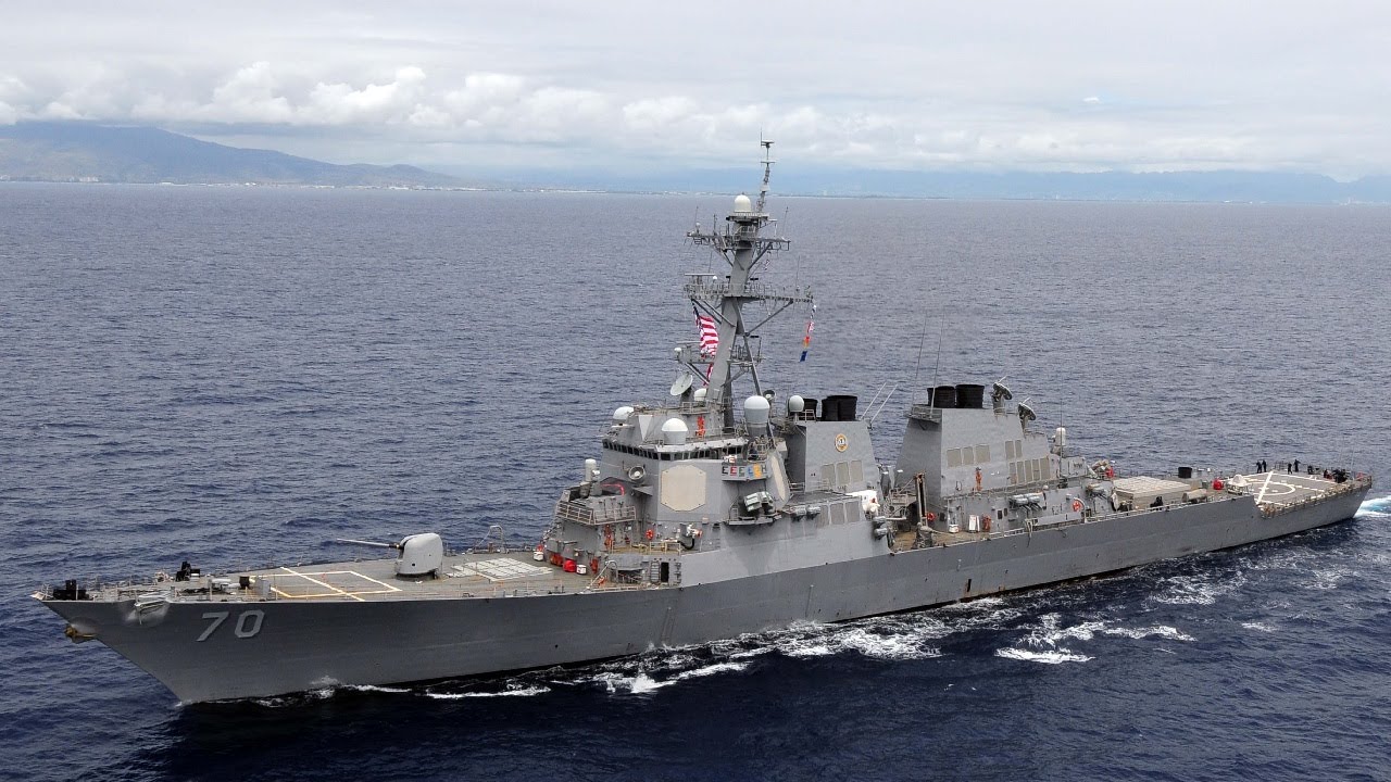 USS Hopper (DDG-70) • Undocking Time-Lapse • Pearl Harbor Shipyard