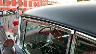 Уплотнение рамки двери на хардтопе Buick Special 1956 года