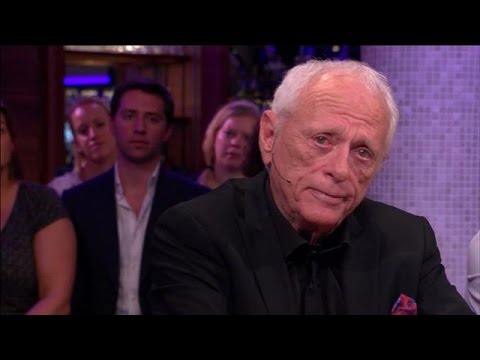 Dolfijnentrainer pleit voor sluiting Dolfinarium - RTL LATE NIGHT