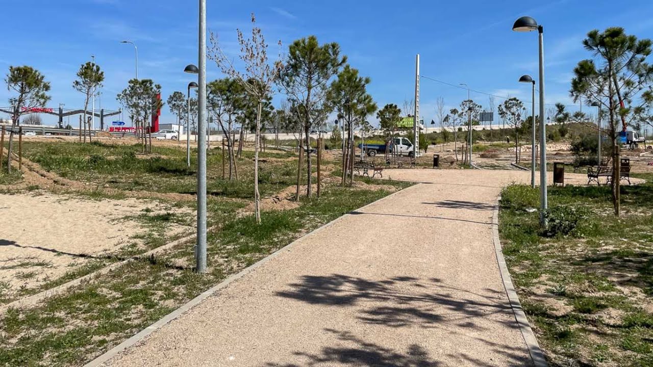 Torrejón de Ardoz cuenta con dos nuevas áreas caninas de grandes  dimensiones en los parques Zarzuela y Fresnos 