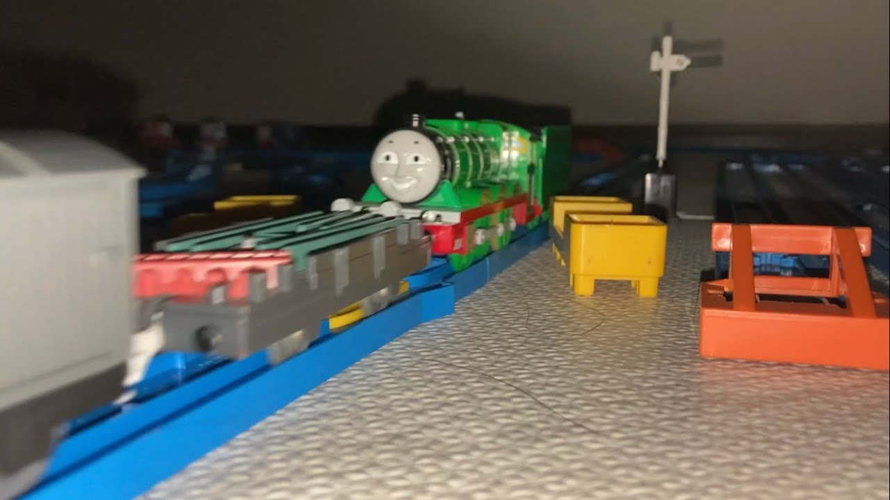 プラレールトーマス きりのなかのできごと