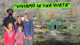 La famiglia che vive nel bosco quasi in autosufficienza