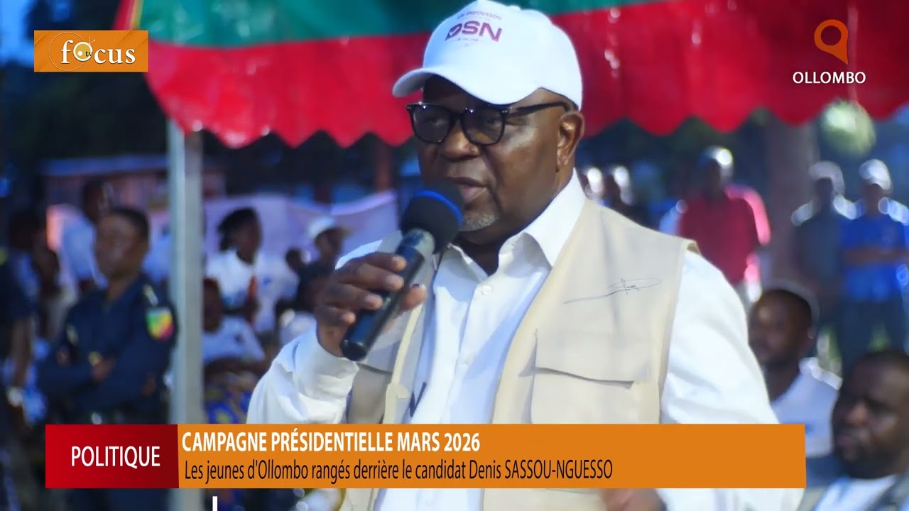 Les jeunes d'Ollombo rangés derrière Denis SASSOU-NGUESSO. 