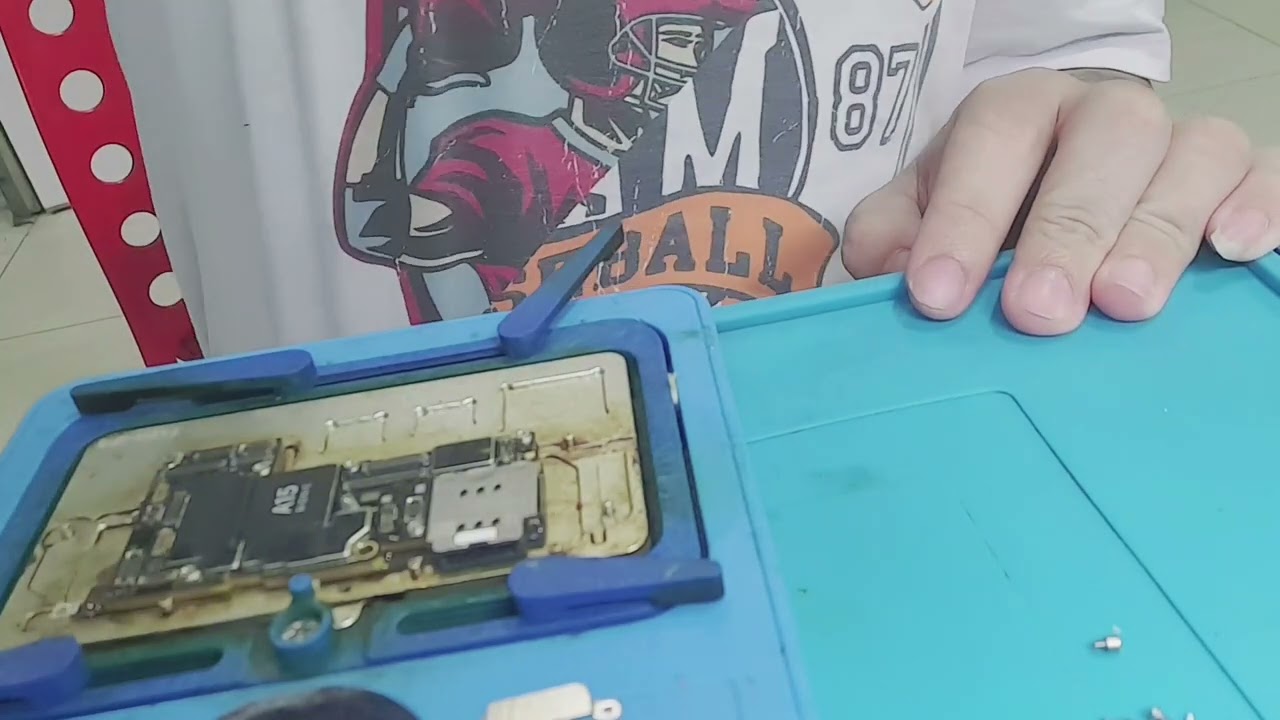 Руководство по разделению материнской платы iPhone 13 Pro Max