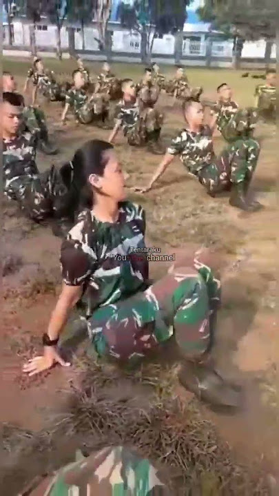 TENTARA CANTIK DI TNI IKUT LATIHAN FISIK #SHORTS #TNI #KOWAD