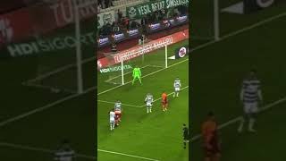 Galatasaray Konyaspor maçında Gomis hayali ses duydu screenshot 5