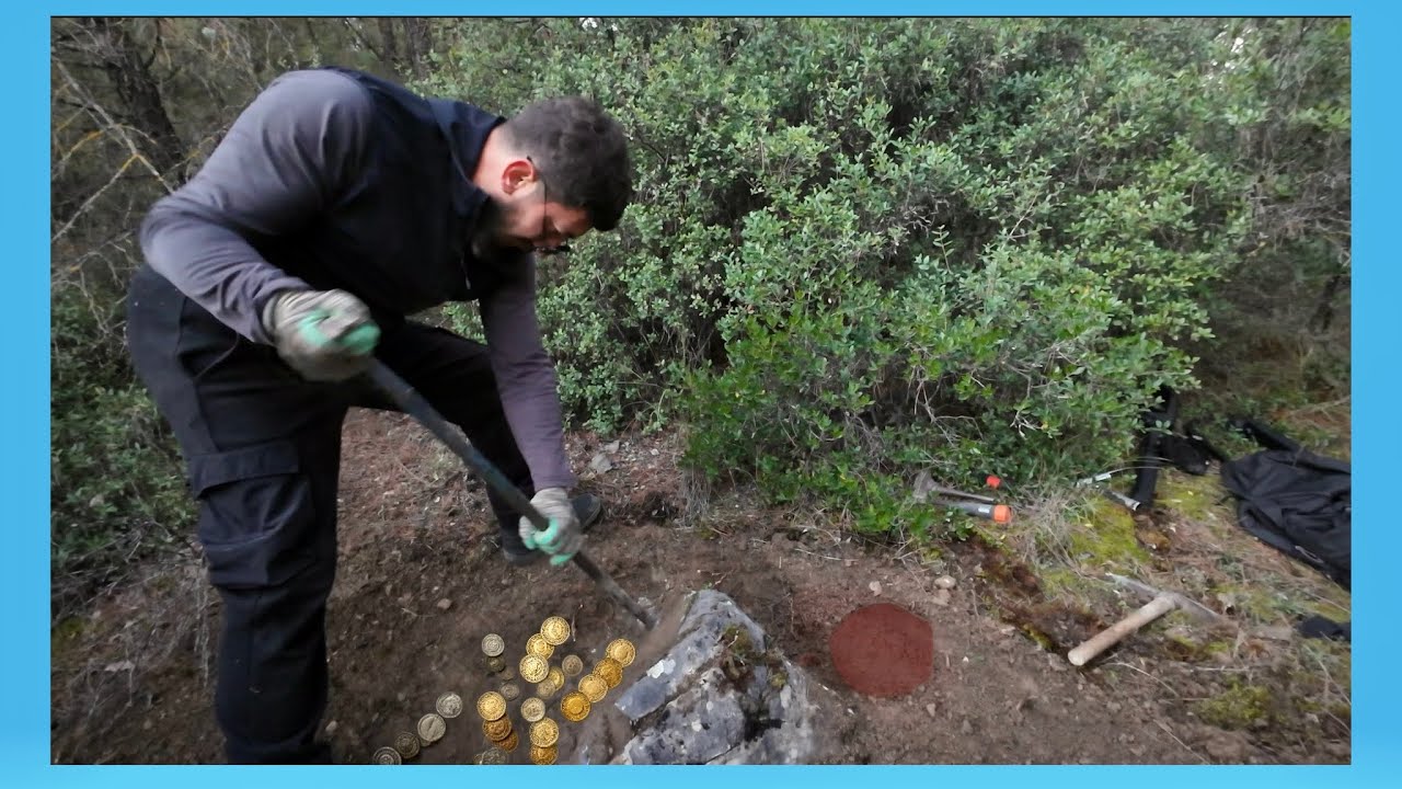 Момент нахождения греческого сокровища…
