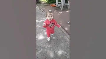 بنتي شمعة حياتي 