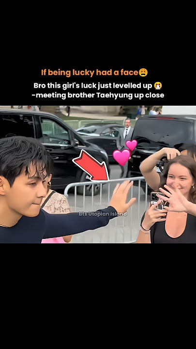 She caught taehyung's attention😩|@BtsUtopianIsland #bts #shorts