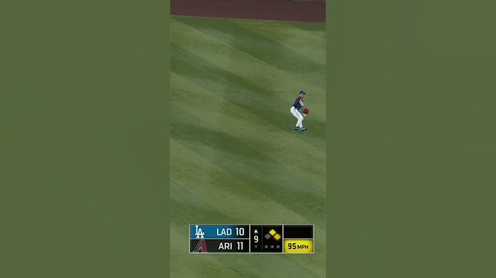 The Dodgers have scored 3 runs in the 9th to tie a WILD game out west!