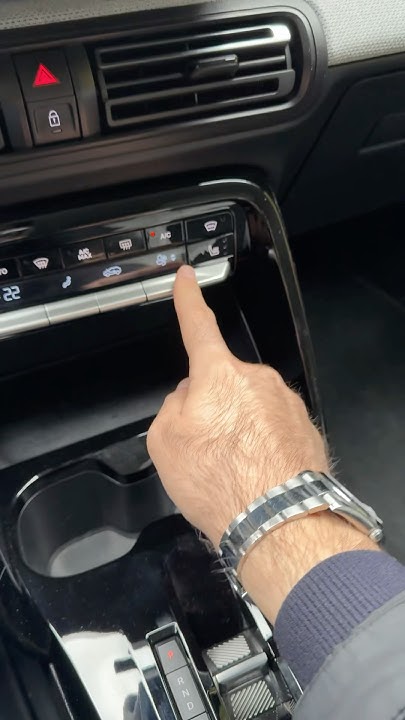 AC controls on the new Citroen C3 Aircross ➡️ buttons = easy to use 😊