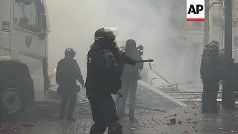Water cannon, barricades, arrests at Paris protest