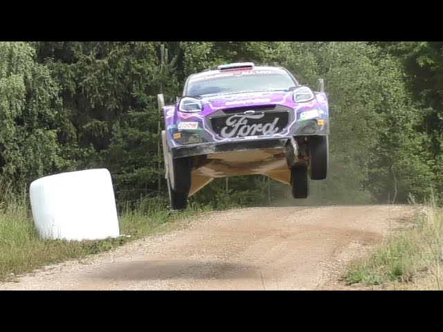 Slot car scalextric Advance E10455S300 Ford Puma #8 Rally 1 WRC 2023 - Tänak