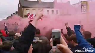 شاهد احتفال جماهير ليفربول بالنجم محمد صلاح بعد الفوز على مانشستر سيتي