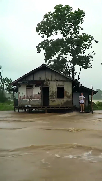 Banjir Merendam Desa