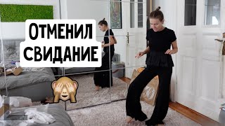 Refused a date / Sonya hit me / Parcels with fittings / What's up with the eyebrows? Germany