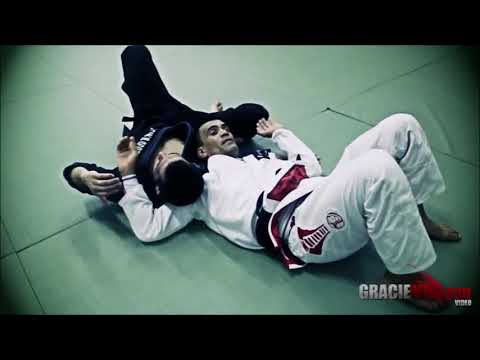 O nó da Cobra! Entenda uma das técnicas de Jiu-Jitsu mais ardilosas do arsenal de Rubens Cobrinha