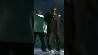 The way Kanye and Jamie Foxx introduced Gold Digger was epic