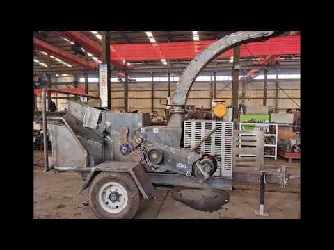 Video Máy băm dăm gỗ cây di động chạy dầu diesel 5-8 tấn/giờ... - youtube