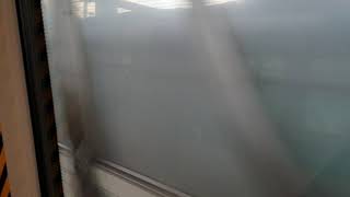 (東南行居上) MTR AEL A-Train K407/E107 同 TCL K-Train V816/V616 喺荔景站以南鬥快