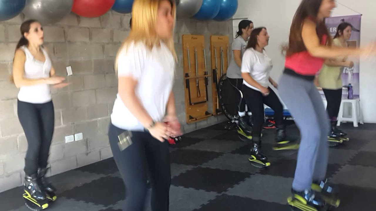Kangoo jump gym lorena - YouTube