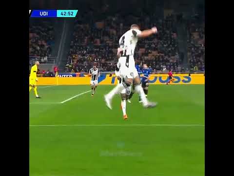 هدف التعادل لـ أودينيزي . هدف التعادل لـ أودينيزي . Thumbnail