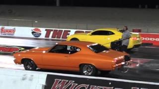 1969 Chevelle vs 2010 Camaro Drag race! Classic American Muscle vs New Gen Muscle