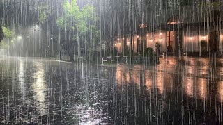 大雨と深い雷の音で不眠症を打ち負かす-睡眠、癒しのための激しい雨の音