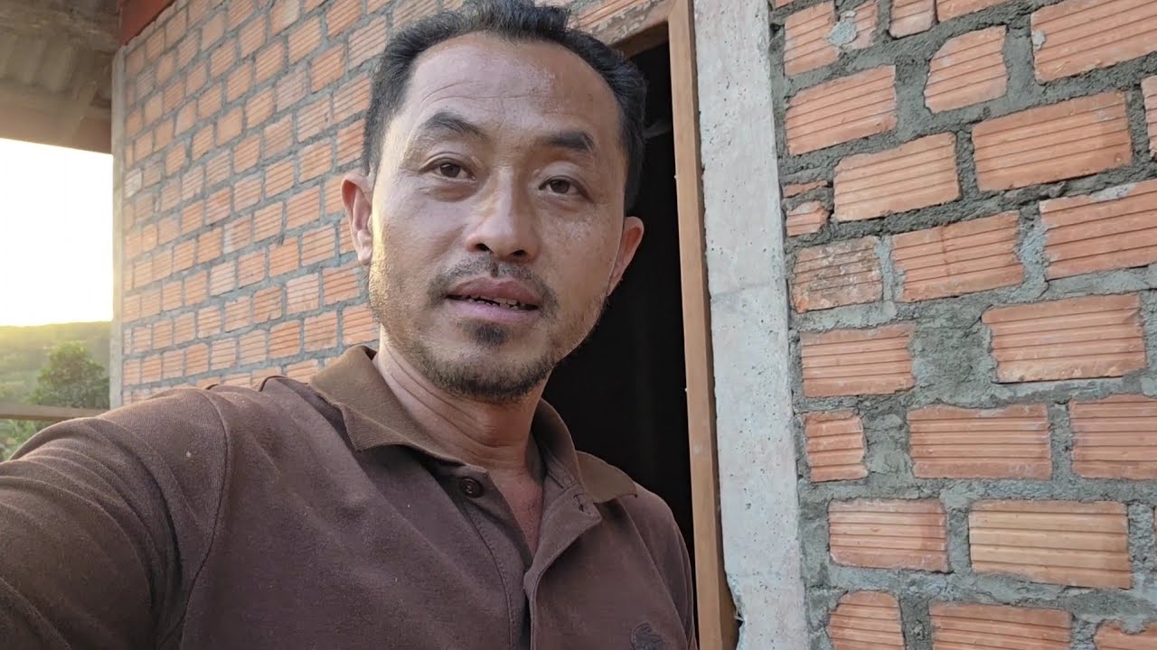 Xov wb lub tsev mov tiav lawm lau