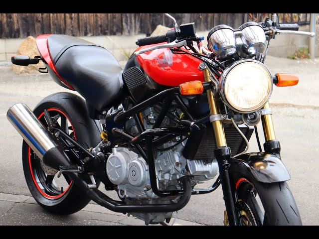 ☆VTR250 後期型☆2連メーター☆快調！セル一発☆キャブ車☆ - YouTube