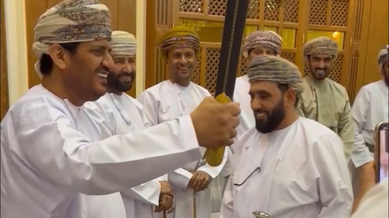 عزيمة الشيخ محمود بن هويشل المحمودي الدرعي  للمشايخ الكرام وأعضاء مجلسَي الدولةوالشورى لقبيلة الجنبة