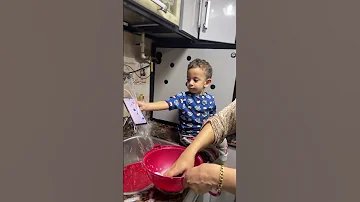 ريان بوظ الموبيل 