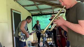 The BlueSkilllet Rovers -Verandah session - I got Loaded