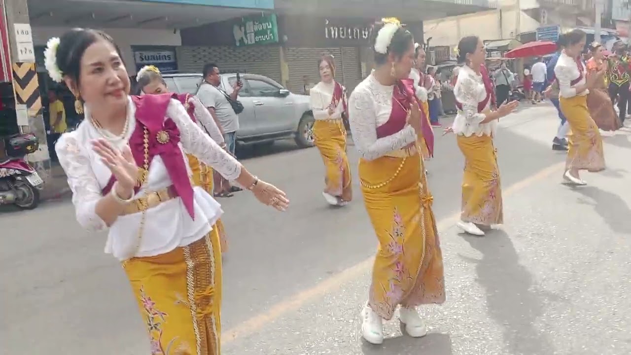 กลองยาวทองคิงส์บันเทิง#กลองยาวสุราษฎร์ธานี ขบวนโชว์เรือพระวัดหน้าเมือง 081-1326010