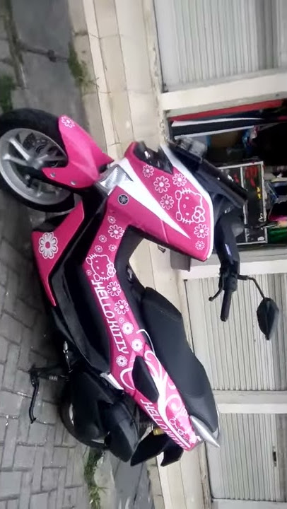 Review Cutting sticker full body Hello kitty motor N - MAX
