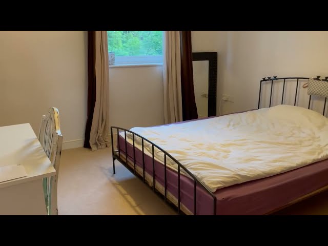 Video 1: bed room en-suit