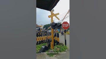 Palang Pintu Rusak Gak Bisa Nutup! Perlintasan Kereta Api Citra Harmoni