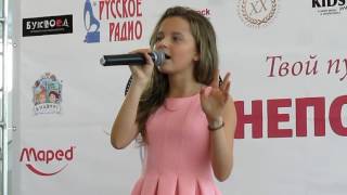 Алиса Кожикина в ТЦ "Европолис"