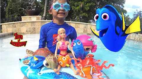 Finding Dory Finding Nemo Toy Haul Swimming with B...