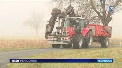 Une nouvelle machine pour le curage des fossés, en démonstration à La Force, en Dordogne.