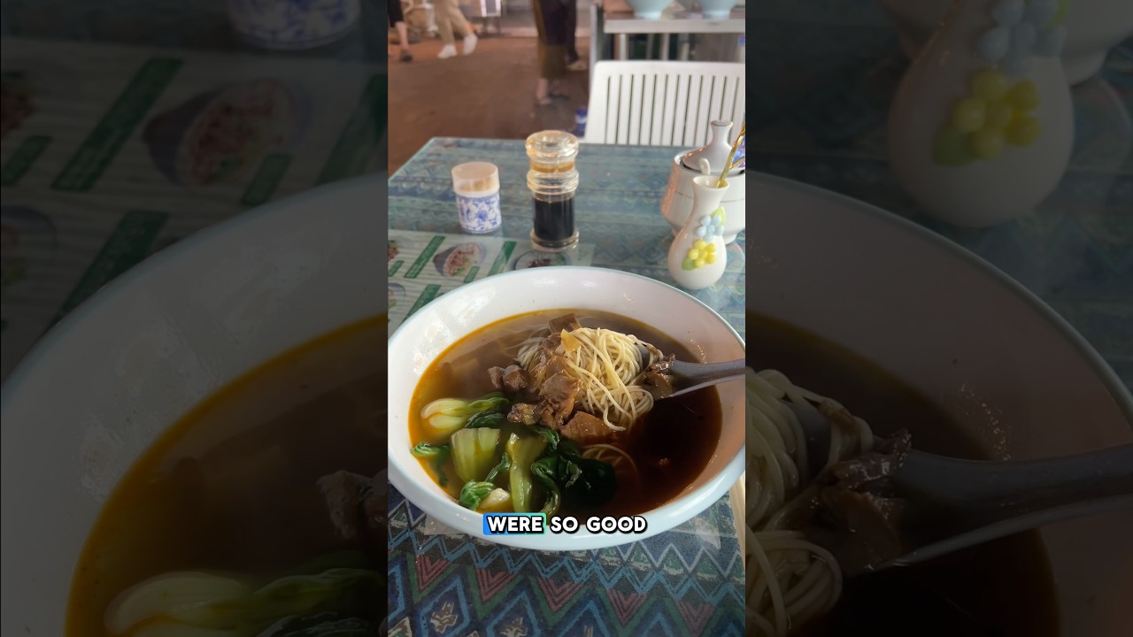 #halalfood in Luang Prabang: Lanzhou Hand-Pulled Noodles 🇱🇦 #laos #nightmarket #noodles