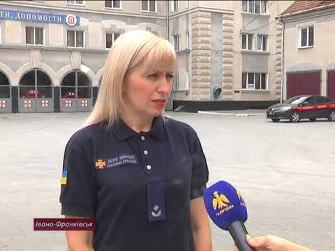 Чому не варто палити суху траву?