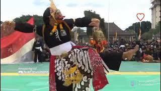 Solah Lincah Warga PSHT Dalam Tarian Prabu Klonosewandono/Reog Ponorogo