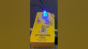 Octave fuzz (+ ring mod at the end) blues solo using Dusky Electronics Octomotron pedal