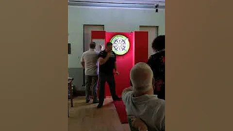 Jo Clements Vs Colin 'Jaws' Lloyd