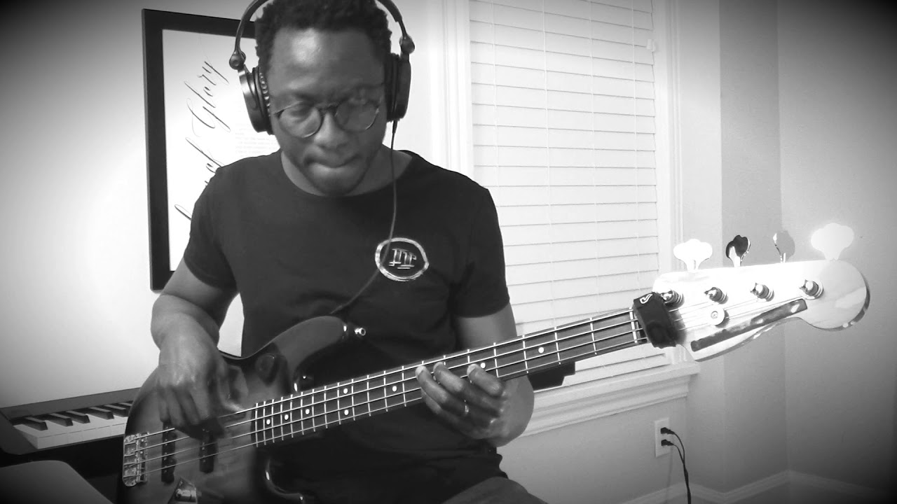 Aline Barros - Sonda-me, Usa-me (Bass Cover)
